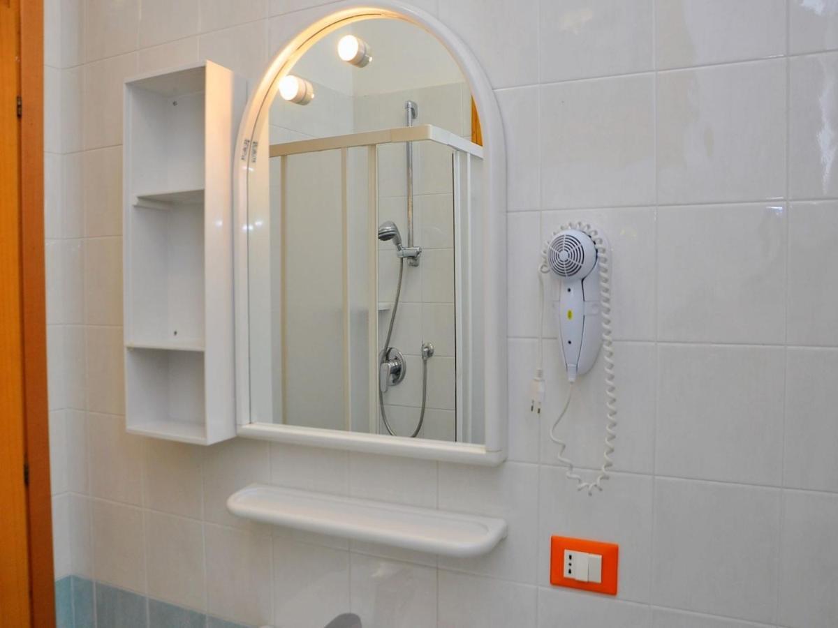 Apartment Seaside Bright Flat With Terrace - Beahost